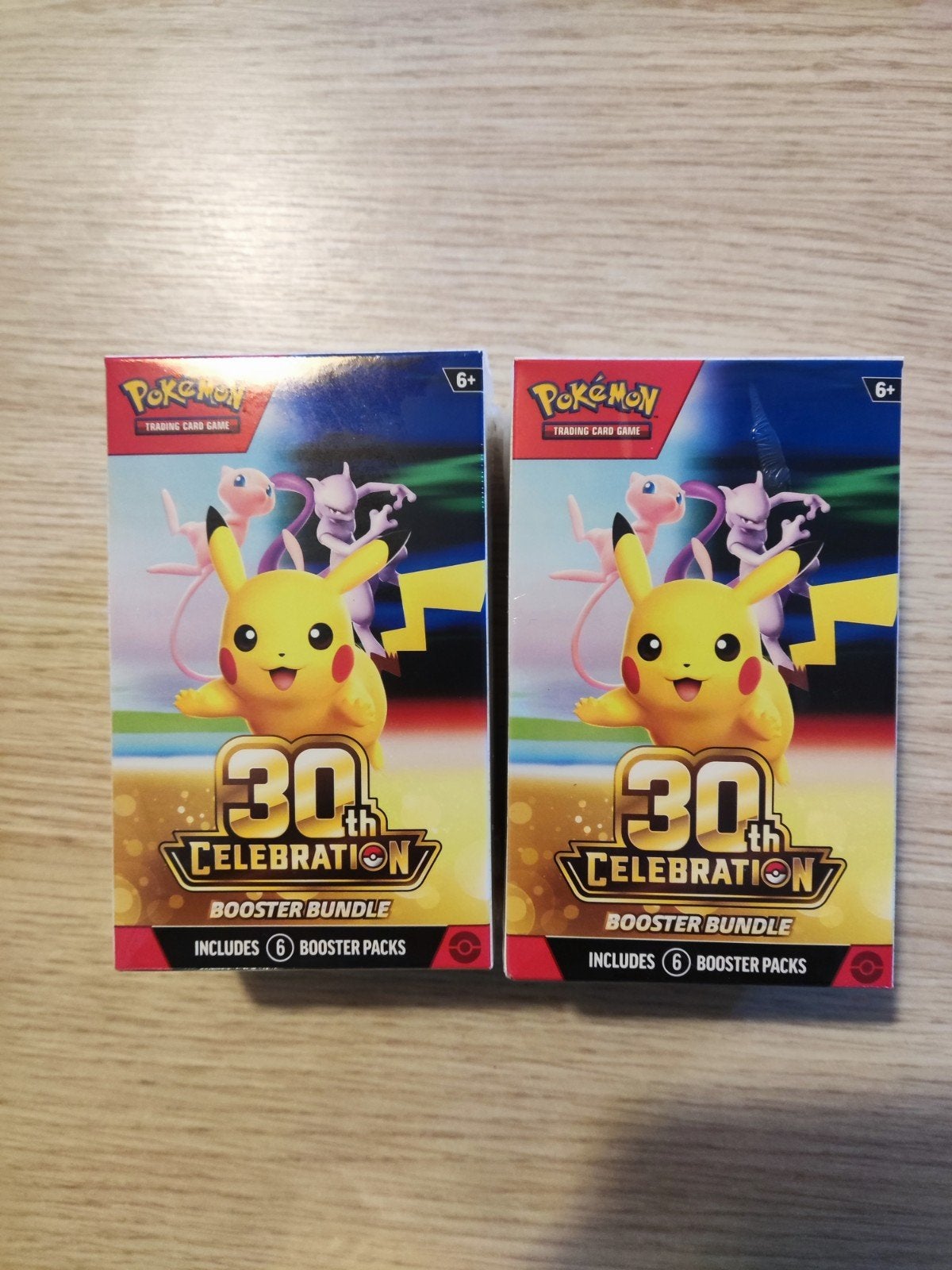 Pokémon 30e Anniversaire — Tout neuf et scellé, Hobby & Loisirs créatifs, Enlèvement, Neuf, Booster
