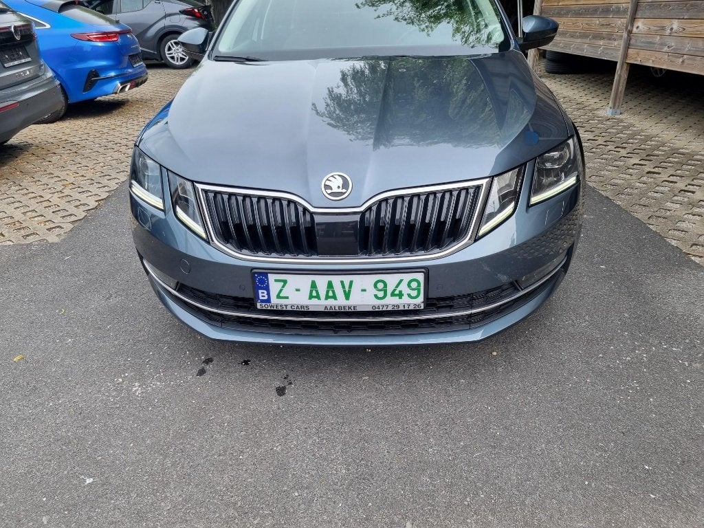 SKODA OCTAVIA BREAK, Autos, Skoda, Cuir, Essai à domicile, Achat, Entreprise