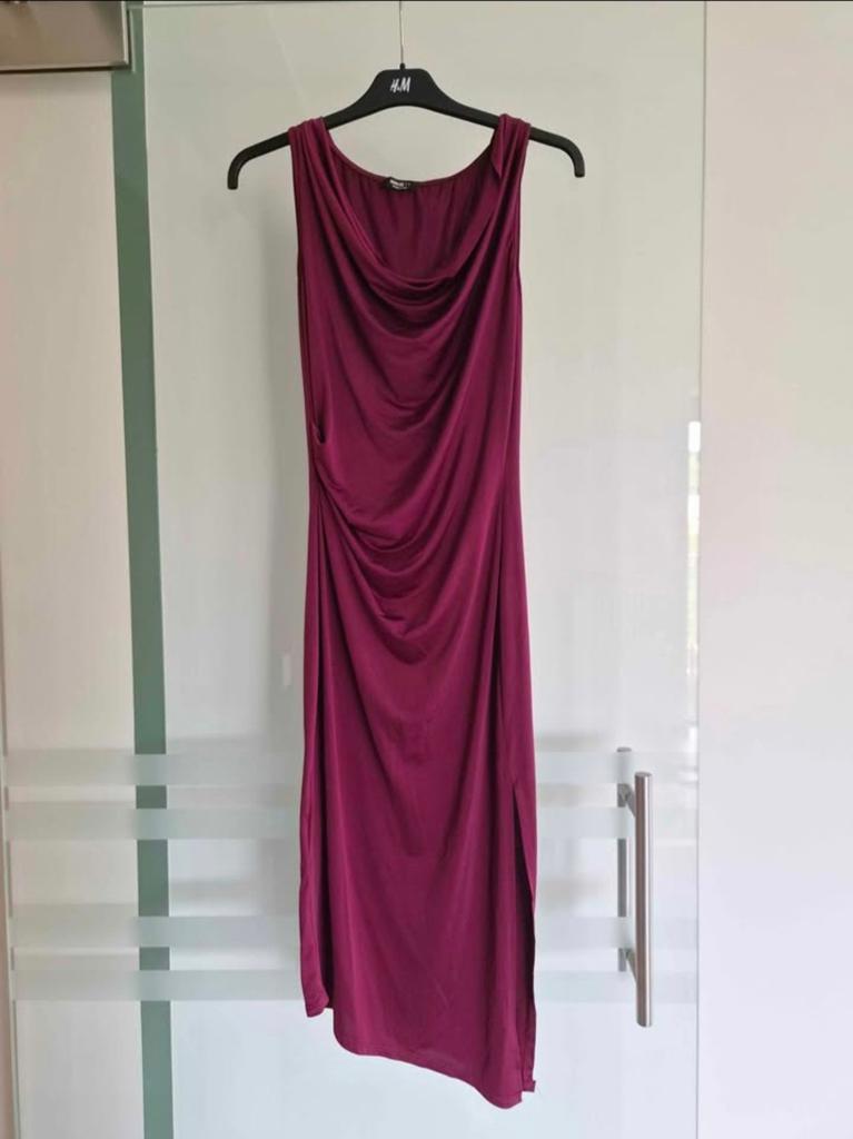Asymmetrische bordeaux/rode feestjurk - Midi - Maat S, Kleding | Dames, Ophalen, Zo goed als nieuw, Maat 36 (S), Nuna Lie