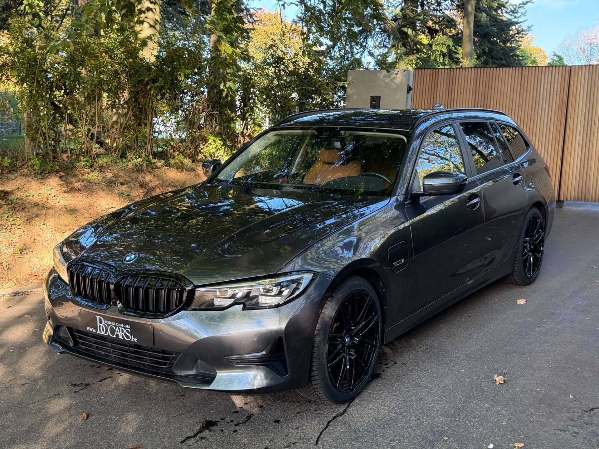 BMW 320 Touring 320eA Led-Prof-Cockpit Pro-Verw.Leer-Cam-19", Auto's, Automaat, Gebruikt, Euro 6, 4 cilinders