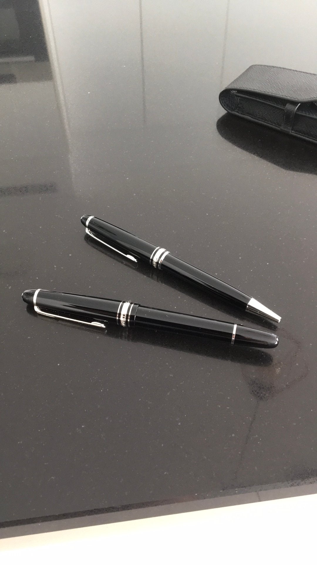 Montblanc , Styloplume +Stylo bille, Enlèvement, Comme neuf, Stylo, Mont Blanc