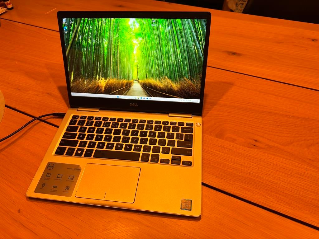 Dell Inspiron 13 7380, Computers en Software, Ophalen of Verzenden, Zo goed als nieuw, Qwerty, SSD