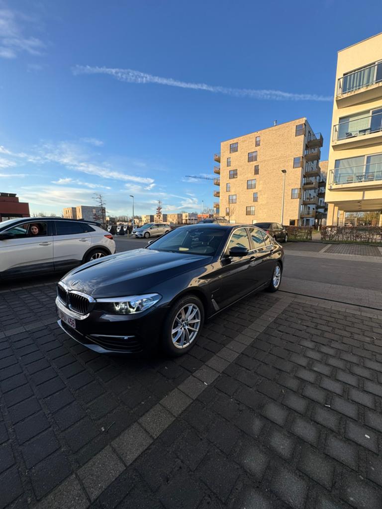 Bmw 530e hybride benzine bj 2019 - gekeurd - btw, Autos, BMW, Argent ou Gris, Euro 6, Entreprise, Entretenue par le concessionnaire