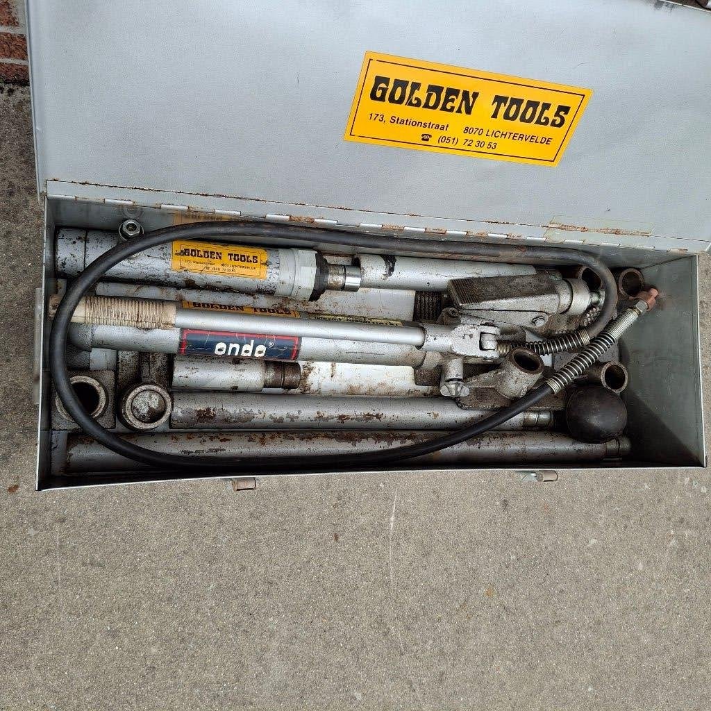 hydraulische pomp - uitdeukset  10TON, Ophalen