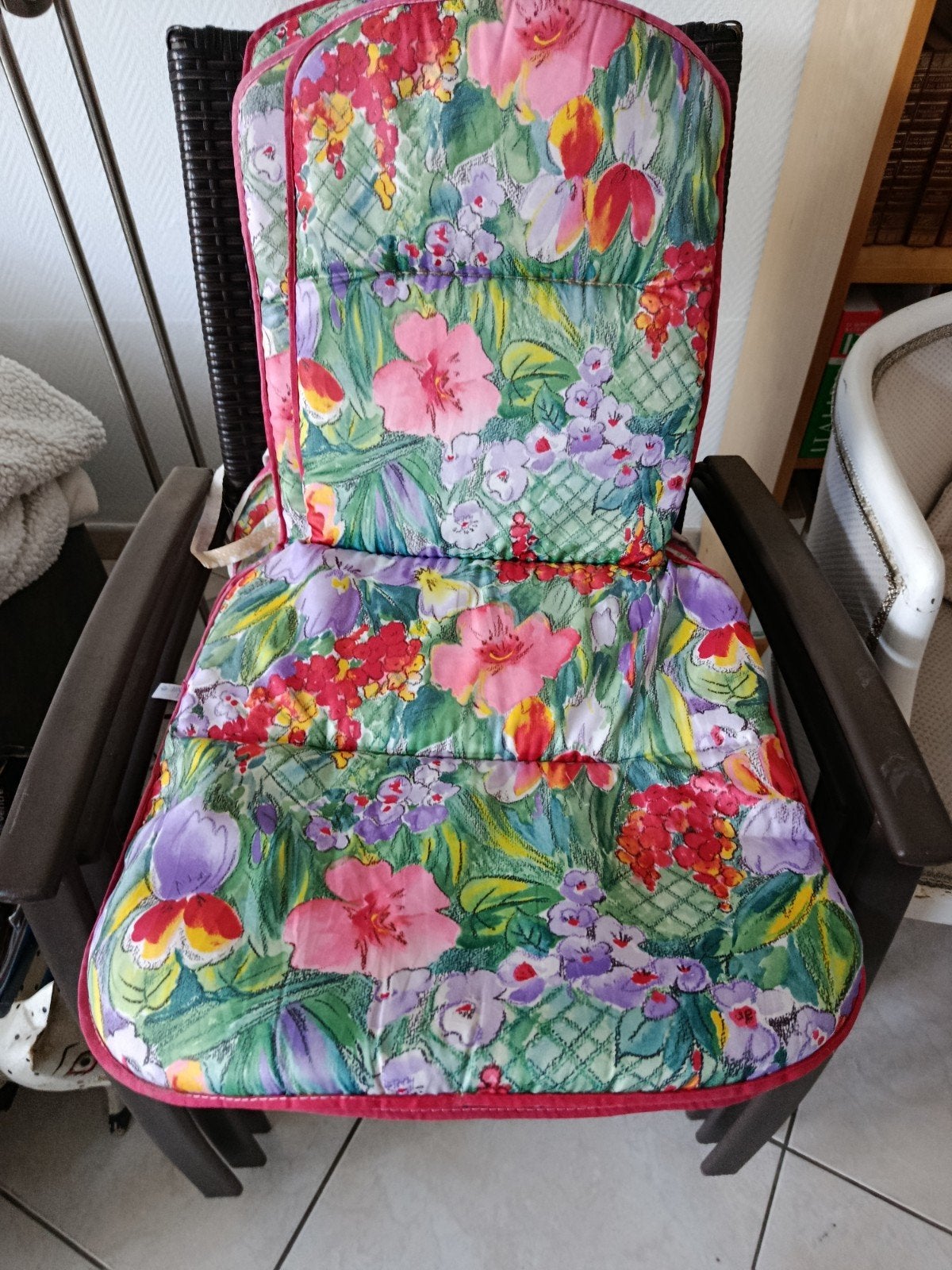 6 coussins  pour chaise de jardin fleuri rose rouge mauve, Enlèvement, Comme neuf