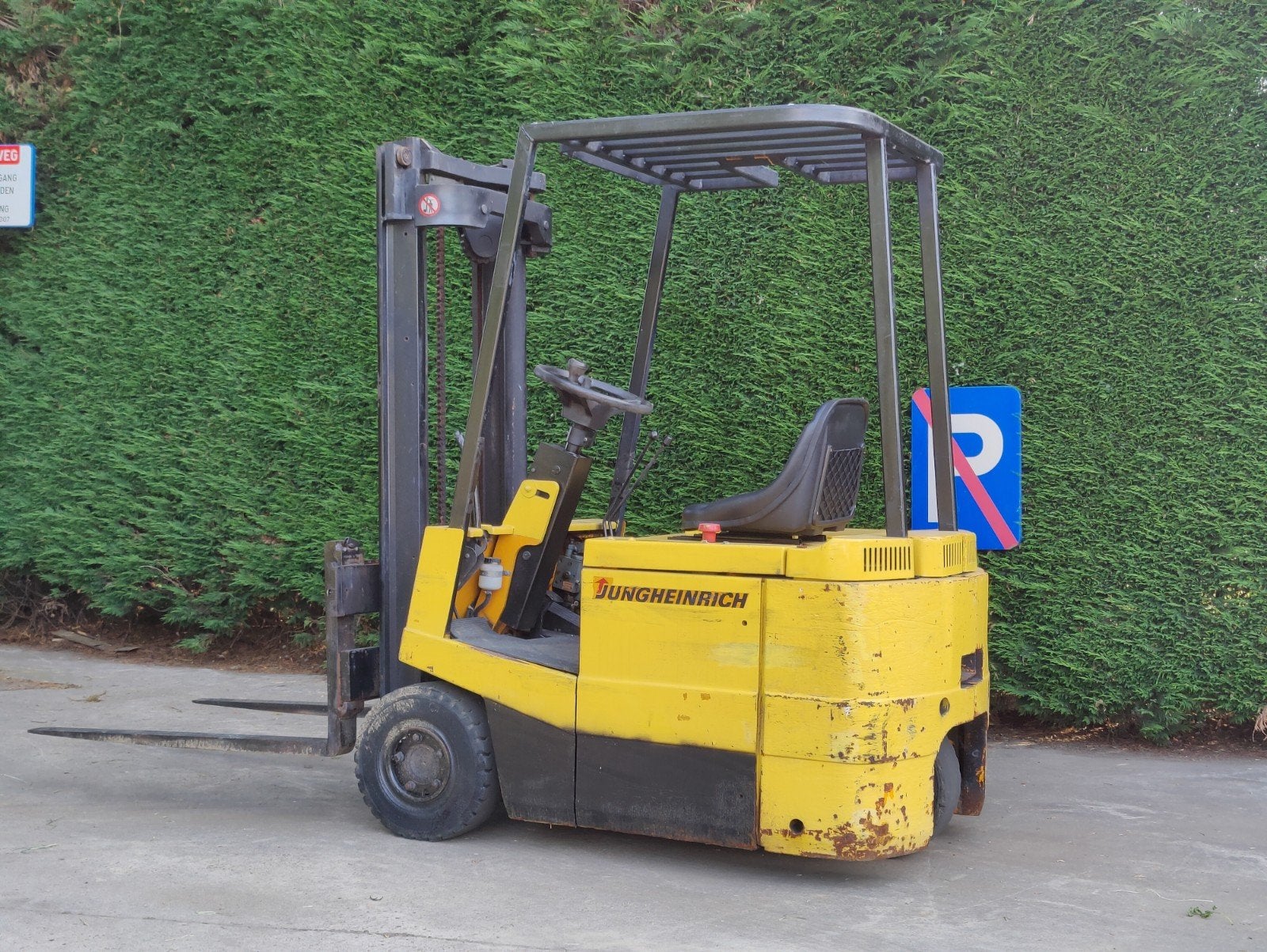Heftruck elektrisch goed werkend, Ophalen