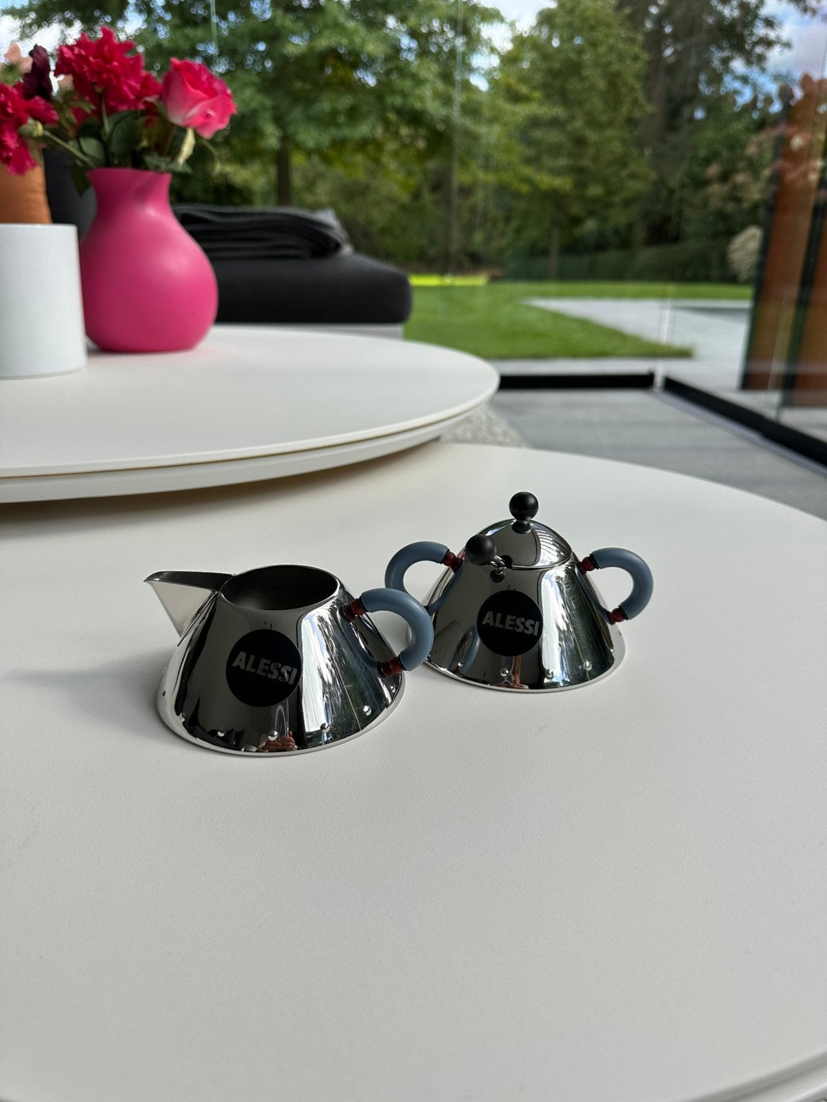 Alessi melkpotje en suikerpotje, Enlèvement, Comme neuf