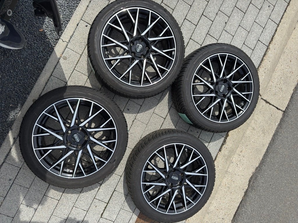 Winterbanden Vredestein & Dotz Velgen, Auto-onderdelen, Ophalen, 18 inch, Gebruikt, Velg(en)