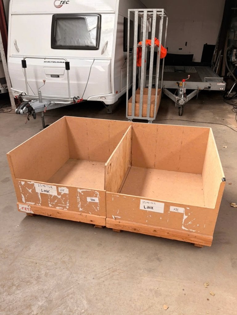 Magazijnbakken, Ophalen