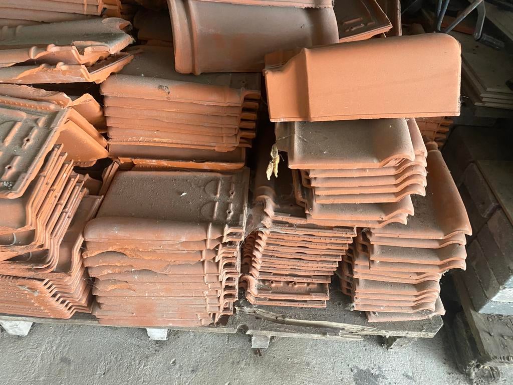 Dakpannen lotje, Doe-het-zelf en Bouw, Ophalen, Zo goed als nieuw, Dakpannen