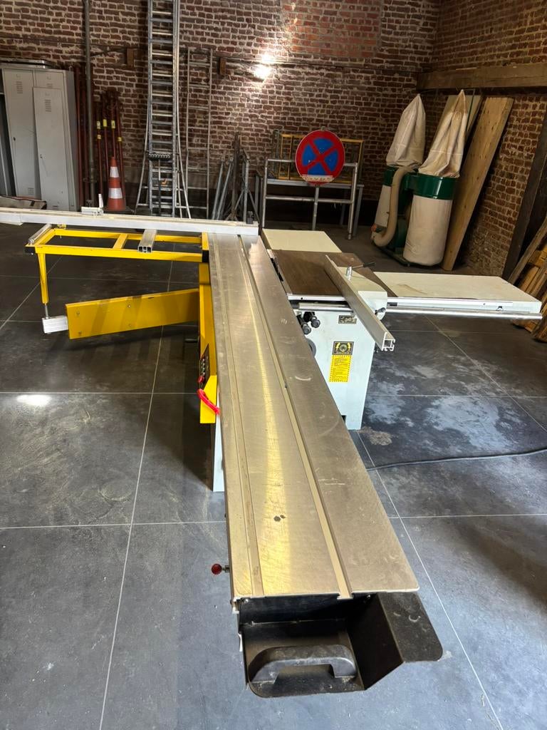 Scie à panneaux 230 volts, Bricolage & Construction, Métaux, Enlèvement, Utilisé, Fer