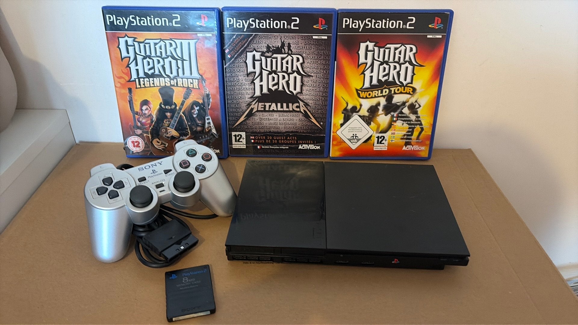 Guitar hero pakket ps2, Games en Spelcomputers, Ophalen of Verzenden, Zo goed als nieuw, Slim