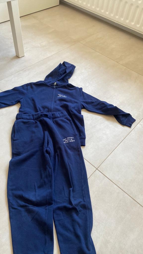 Training taille 146/ 10 ans 11 ans, Vêtements | Femmes, Homewear, Enlèvement, Comme neuf