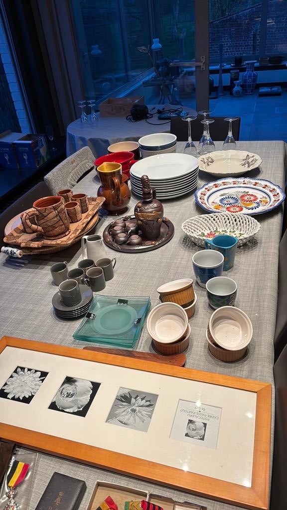 Tafel vol huishoudspullen, Ophalen, Gebruikt