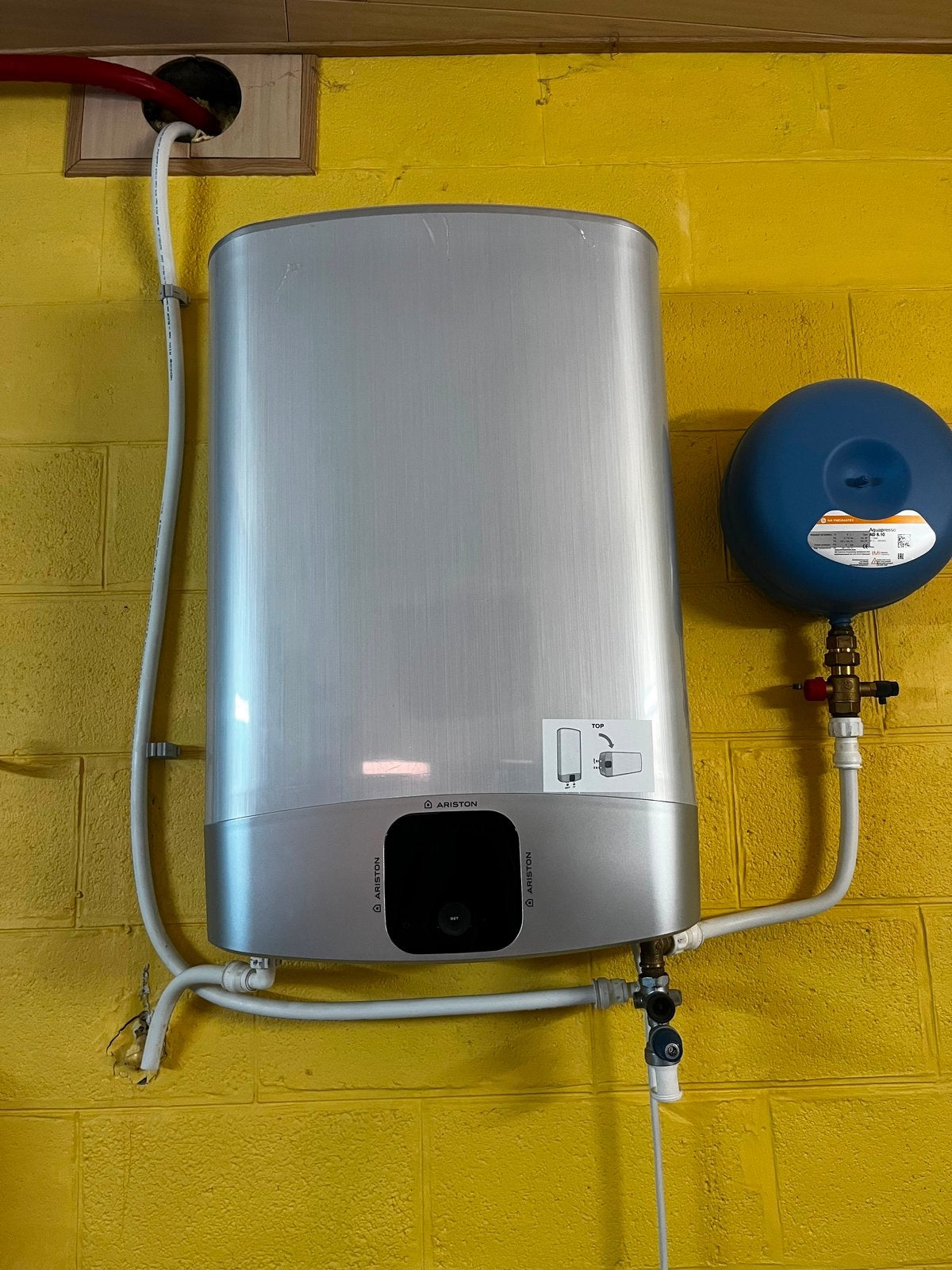Ariston Velis boiler, Doe-het-zelf en Bouw, Ophalen, Zo goed als nieuw, Boiler