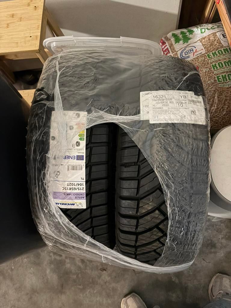 2x Michelin Agilis Crossclimate 215 65 r15 - NIEUW, Ophalen, 15 inch, Nieuw, All Season