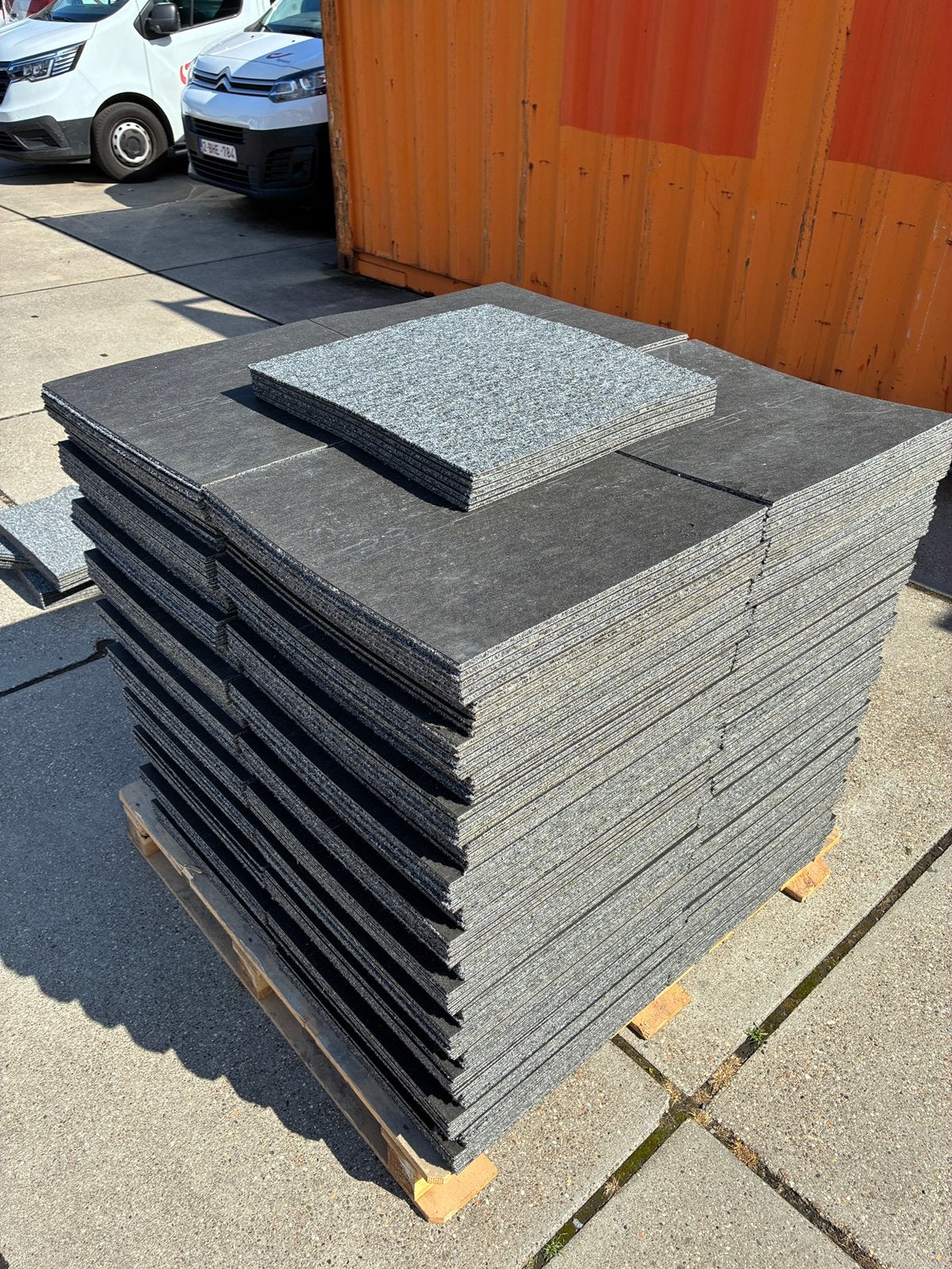 250m2 Tapijttegels 50x50, Ophalen