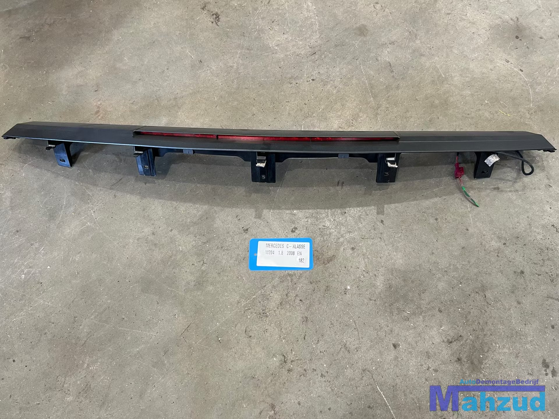 MERCEDES C KLASSE W204 derde remlicht 2007-2011 a2046830130, Auto-onderdelen, Gebruikt, Mercedes-Benz AG, Mercedes-Benz, Mercedesstrasse 120
70372  Stuttgart, DE
