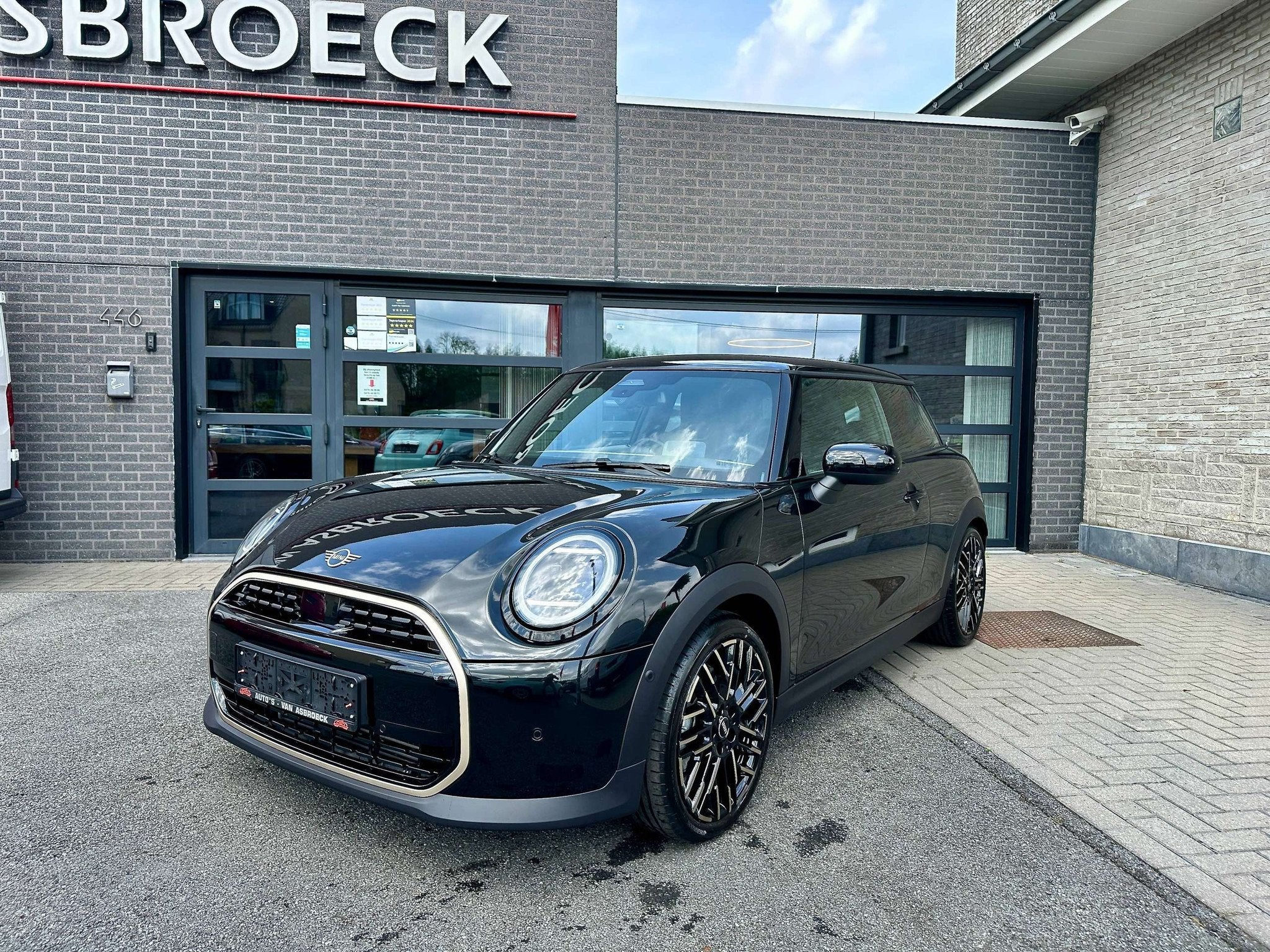 MINI Cooper C 1.5A C Favoured Trim Pack S*Leder*Cam*GPS*18"*, Cuir, Achat, Euro 6, Berline