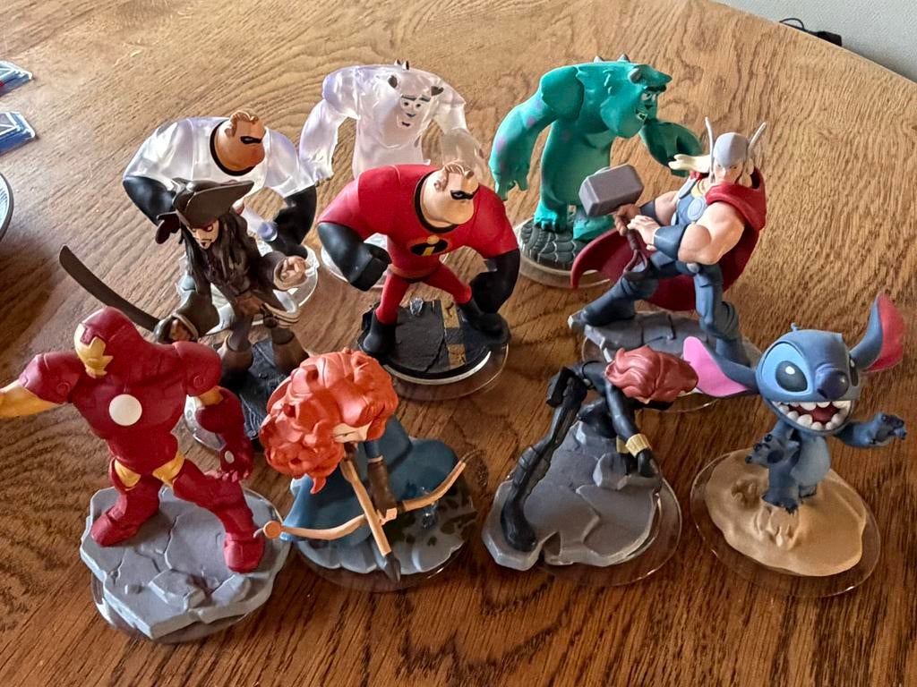 Te koop ‘Disney Infinity,enDisney Infinity 2.0’, Ophalen of Verzenden, Zo goed als nieuw