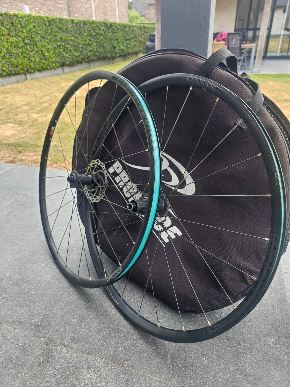 Set paradigm velgen, Enlèvement, Racefiets