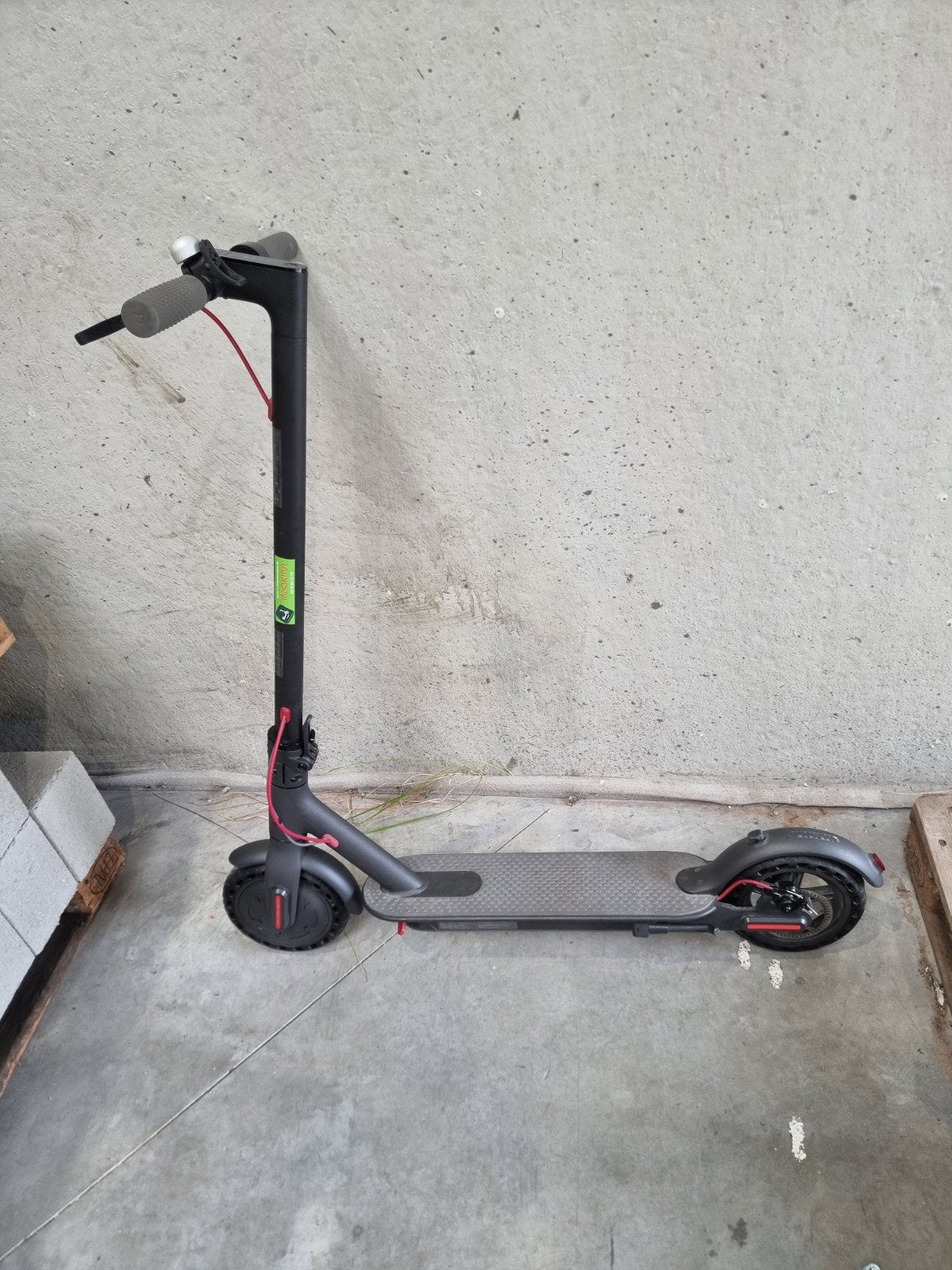 Elektrische step die niet meer wil opladen, Fietsen en Brommers, Ophalen, Gebruikt, Elektrische step (E-scooter)