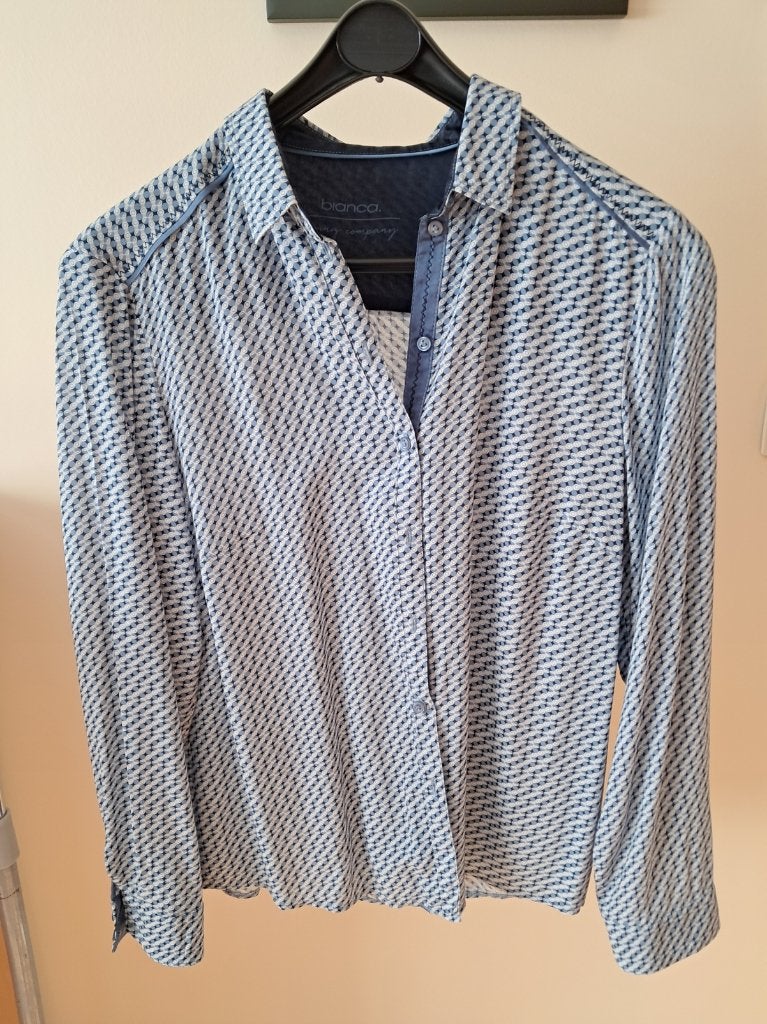 Bianca blouse met blauwe patronen maat 40, Kleding | Dames, Maat 38/40 (M), Bianca, Meerkleurig, Ophalen of Verzenden