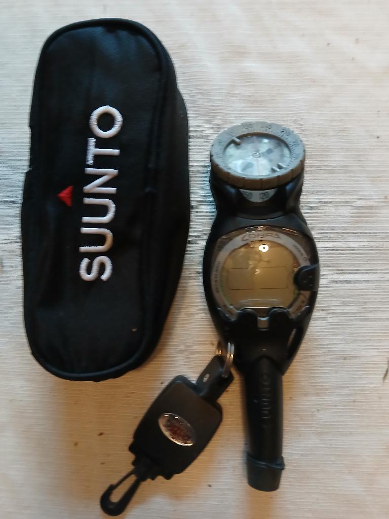 Ordinateur de plongée, Sports nautiques & Bateaux, Plongée, Enlèvement ou Envoi, Comme neuf, Ordinateur de plongée