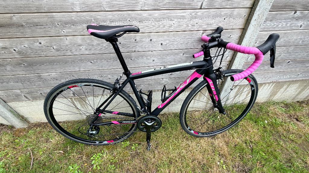 Racefiets vrouwen Ridley, 10 tot 15 versnellingen, Velgrem, 47 tot 50 cm, Zo goed als nieuw