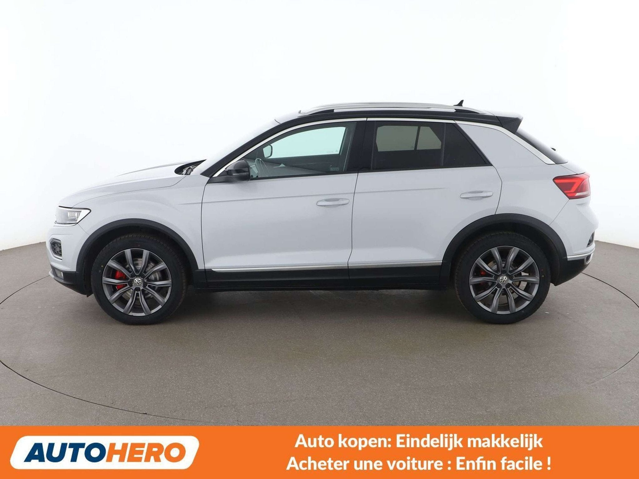 Volkswagen T-Roc 2.0 TSI Sport 4Motion (bj 2018, automaat), Auto's, Automaat, Stof, Gebruikt, 1984 cc
