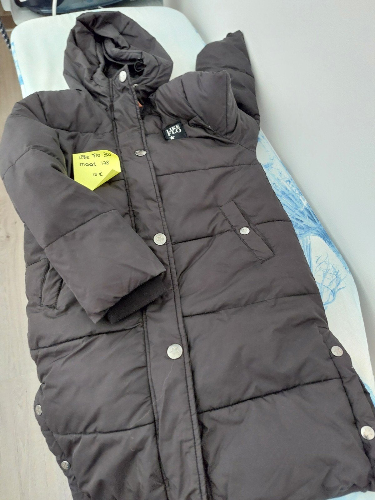 Meisjes kleding en jassen, Ophalen