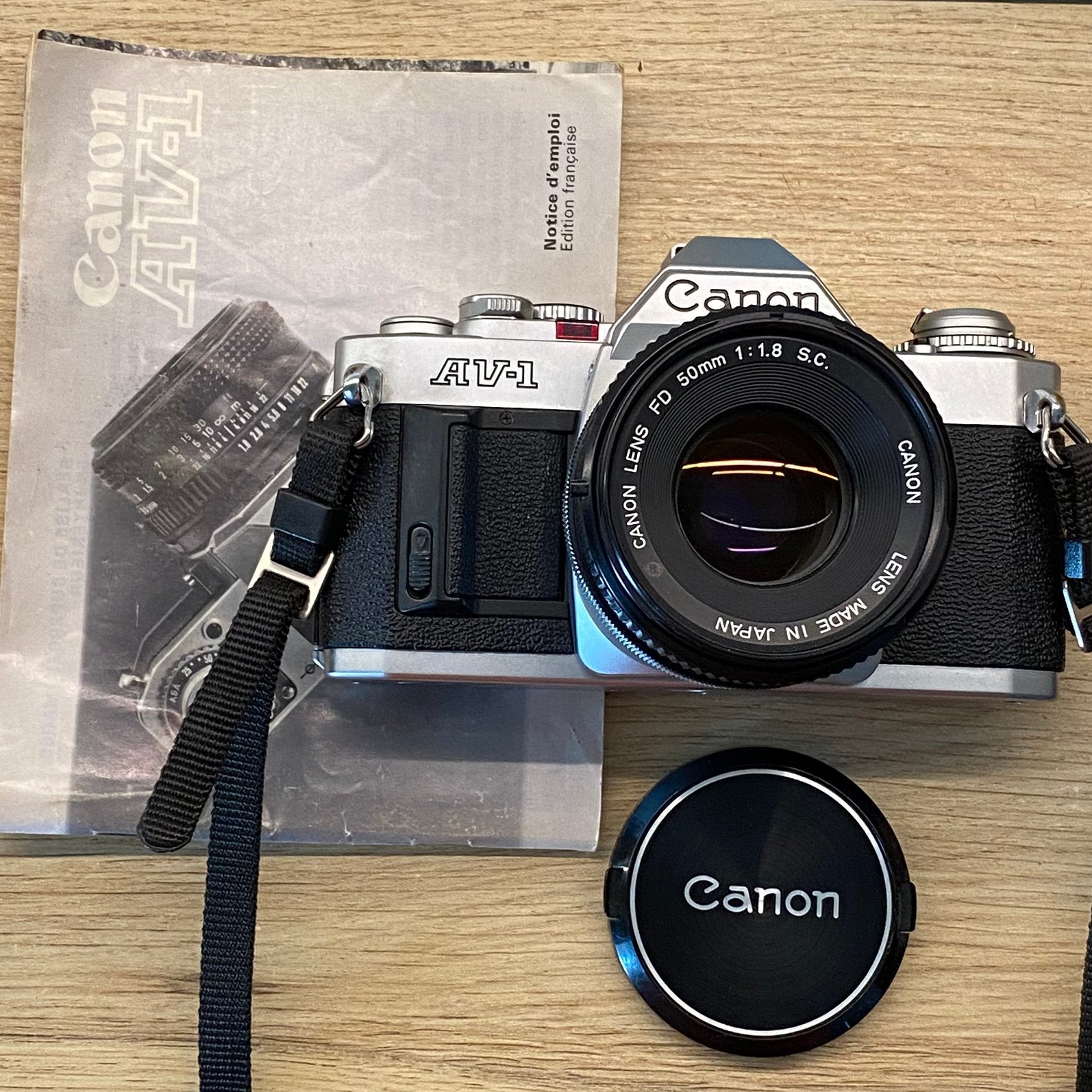 Canon AV-1, Canon FD 50mm f1.8 *comme neuf/neuf, Enlèvement ou Envoi, Neuf, Reflex miroir, Canon