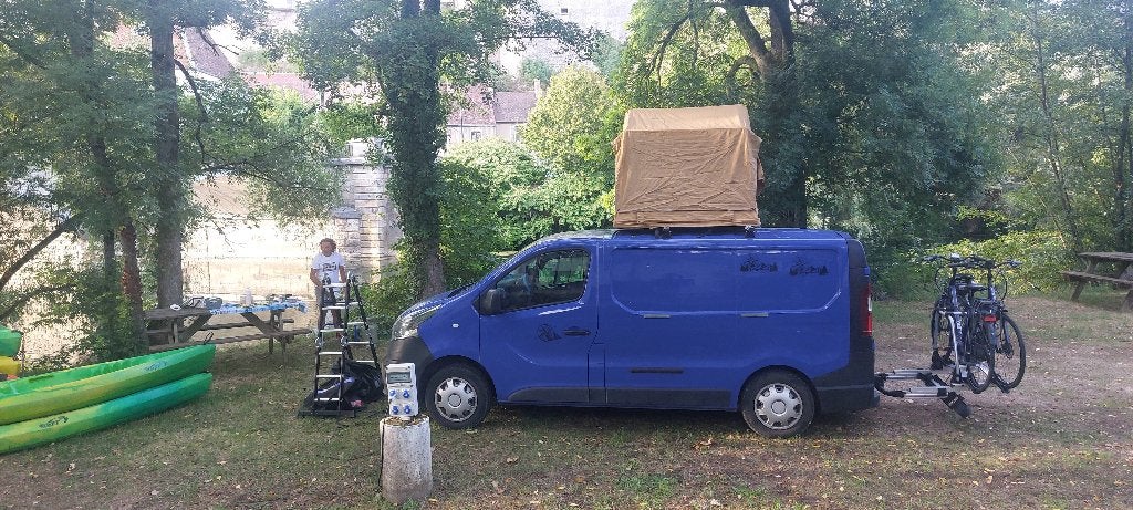 Camping-car léger, Siège standard, Boîte manuelle, Système audio, Vitres électriques
