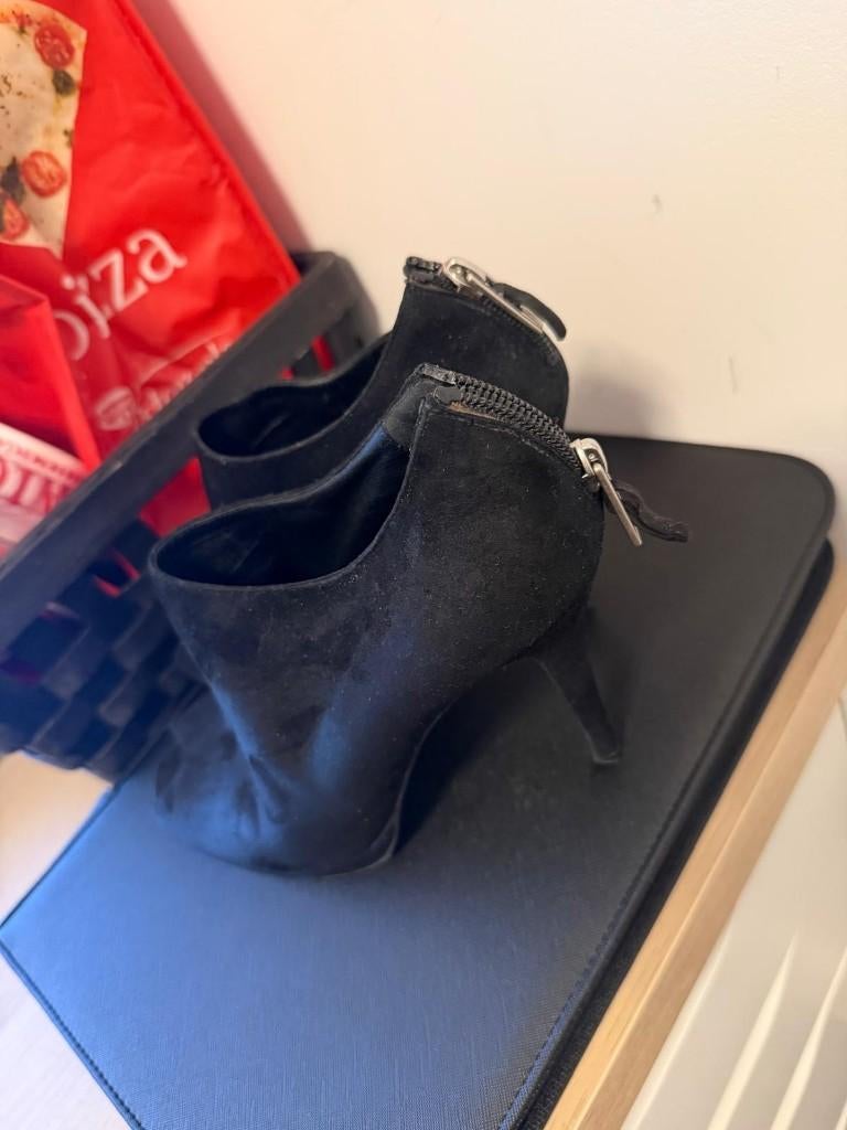 YSL bottines en Daim – Taille 38 - Liquidation, Vêtements | Femmes, Chaussures, Enlèvement
