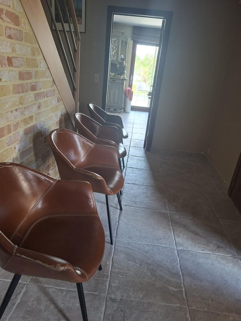8 places 6 +2 gratuites, Brun, Enlèvement, Tissus, Cinq, Six Chaises ou plus