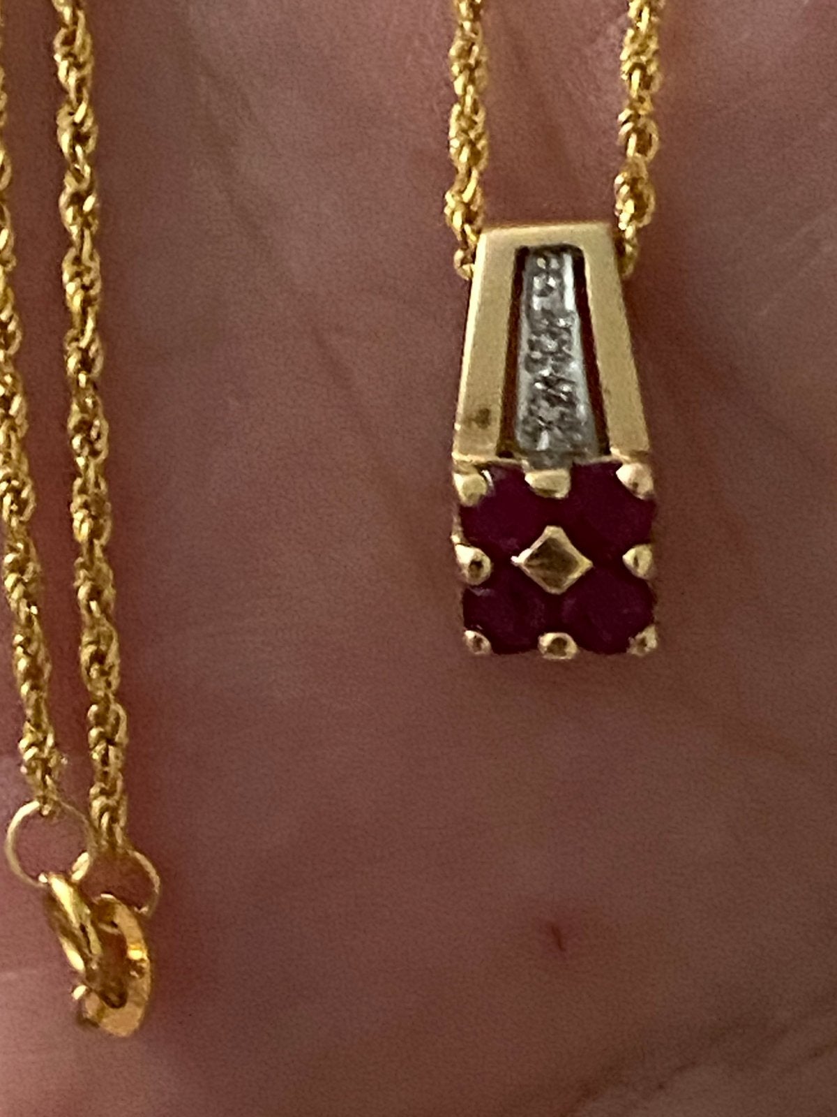 Halsketting en hanger met robijn en diamant18k, Ophalen, Zo goed als nieuw, Goud, Goud