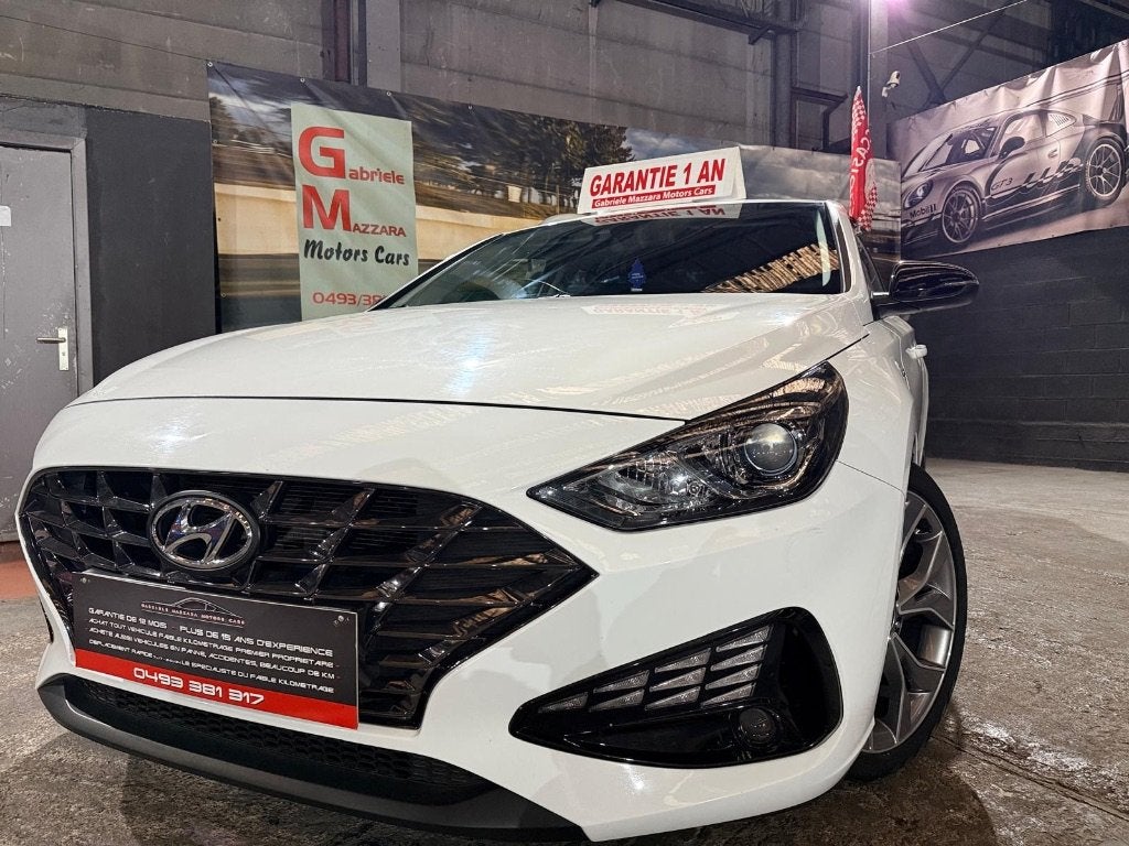 Hyundai i30 1.0 CarPlay LED-PDC-camera met hybride cockpit, Euro 6, Wit, Leder, Handgeschakeld