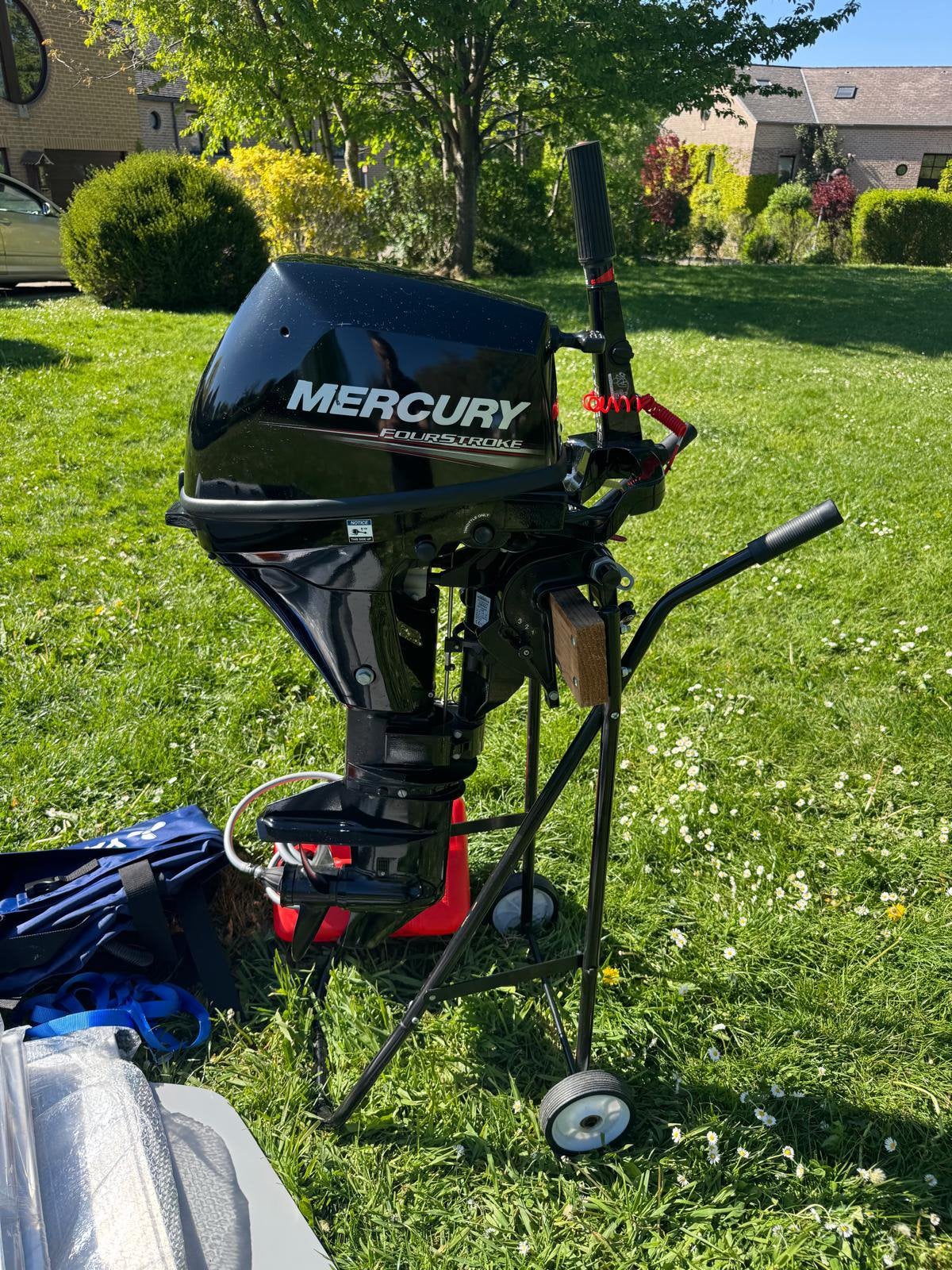Moteur Mercury 9.9cv / Réservoir 12l / chariot, Sports nautiques & Bateaux, 5 à 10 ch, Comme neuf, Moteur hors-bord, Essence