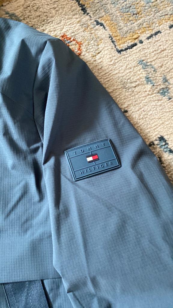 Heren jas van tommy hilfiger, Ophalen of Verzenden, Zo goed als nieuw