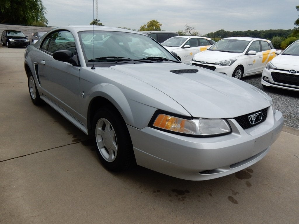 Ford Mustang 3.8 V6 Coupé Automatique avec 60 000 km !, Autos, Achat, Entreprise, Noir, Automatique