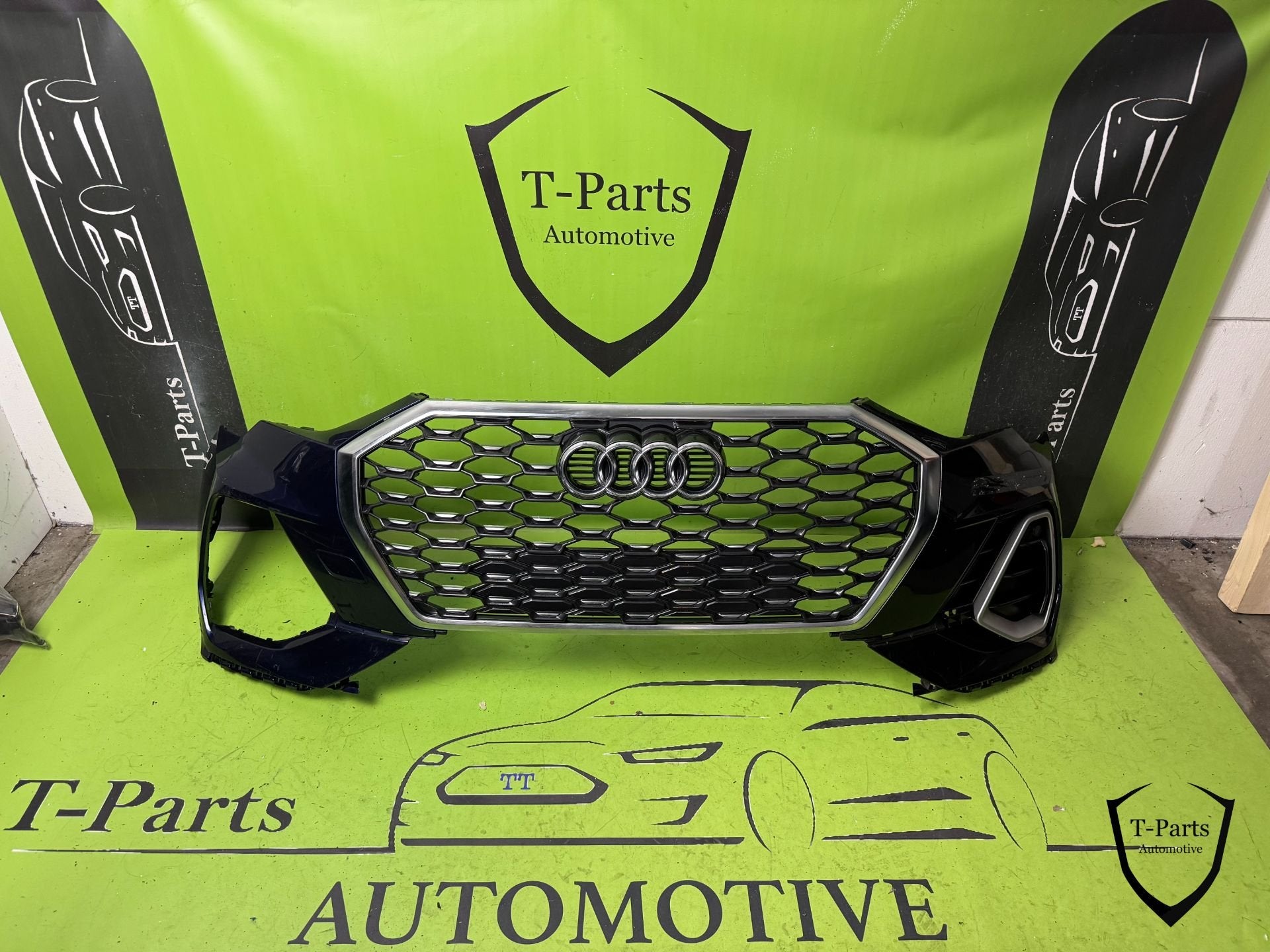 audi Q3 voorbumper bumper 18+ s line, Auto-onderdelen, Gebruikt, AUDI AG, Auto-Union-Strasse 1
85045  Ingolstadt, DE, Audi