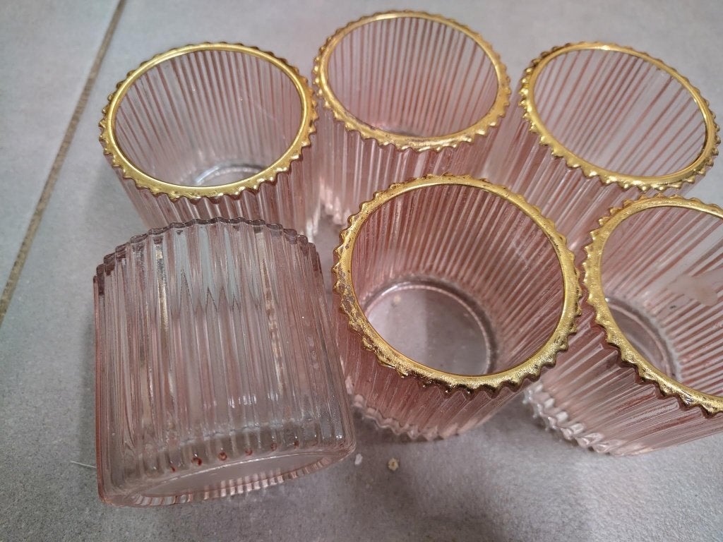 6 bougeoirs roses à bord doré de taille moyenne, Huis en Inrichting, Ophalen, Windlicht, Gebruikt, Overige merken