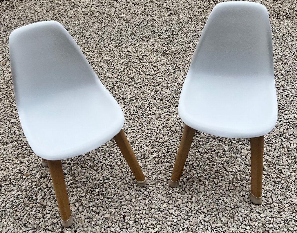 2 kleine stoeltjes, Ophalen, Zo goed als nieuw, Wit, Twee