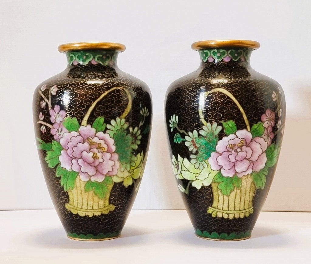 Cloisonne vaasjes met bloemkorven., Antiek en Kunst, Ophalen of Verzenden