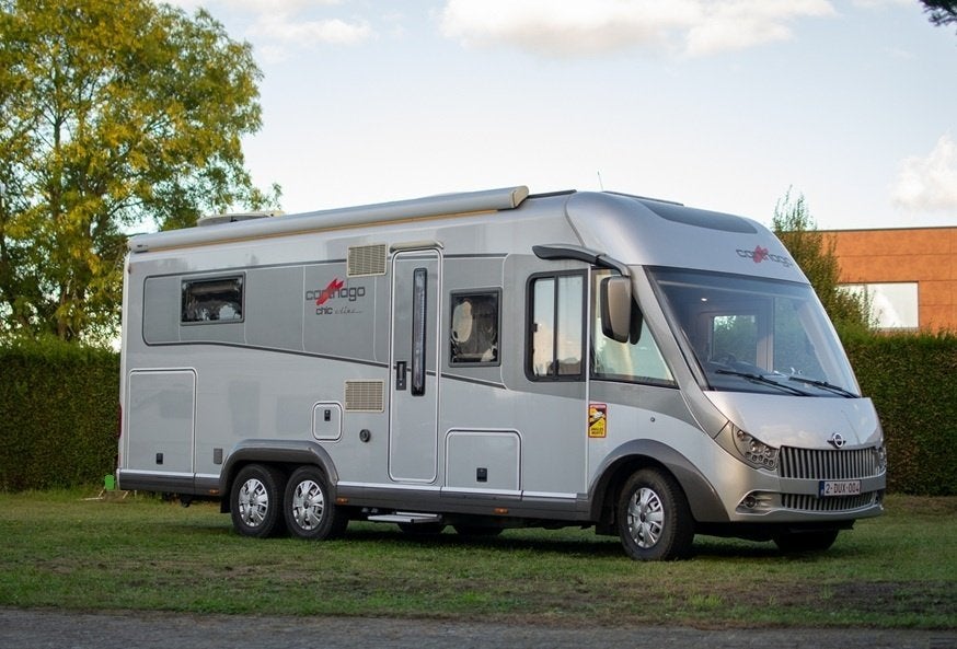 Prachtige & Volopties Carthago Chic E-Line I 51QB LINERCLASS, Caravans en Kamperen, Fiat, Vloeistofverwarming, Douche, Diesel