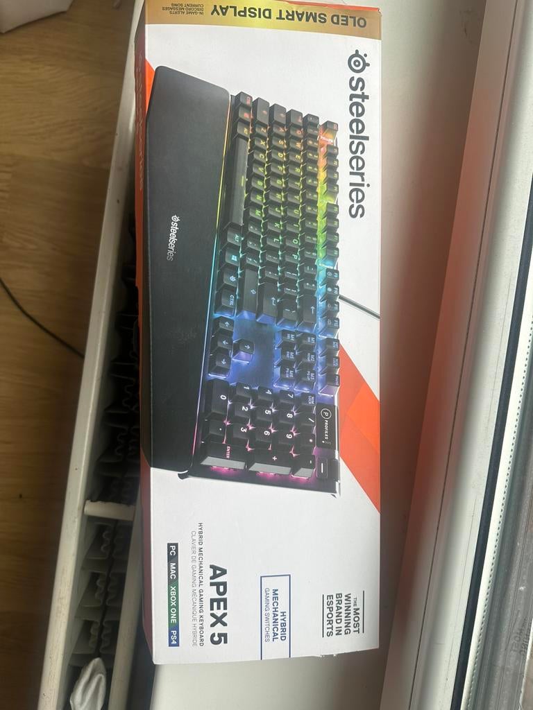 Steelseries Apex 5, Computers en Software, Ophalen, Zo goed als nieuw
