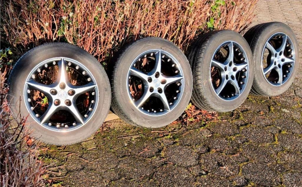 Pneus été 205/55-16 avec jantes VW, Autos : Pièces & Accessoires, Pneus et Jantes, 16 pouces, Pneus été, 205 mm