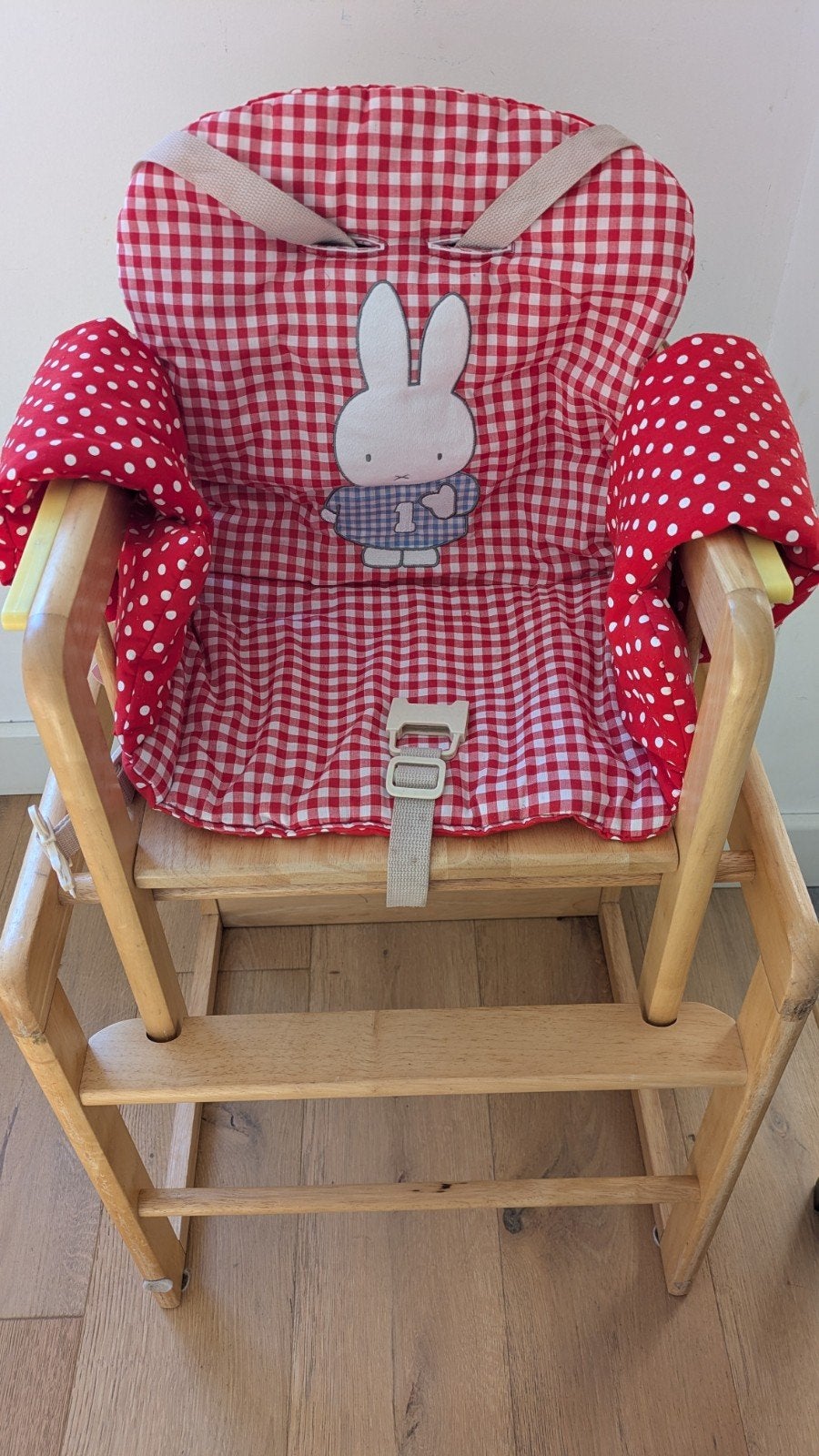 Houten babystoel, ombouwbaar naar peutertafeltje + stoeltje, Enfants & Bébés, Enlèvement, Utilisé, Table(s) et Chaise(s)