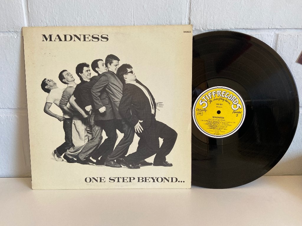 MADNESS  one step beyond ..., Enlèvement ou Envoi, New wave, Comme neuf, Avec pochette intérieure