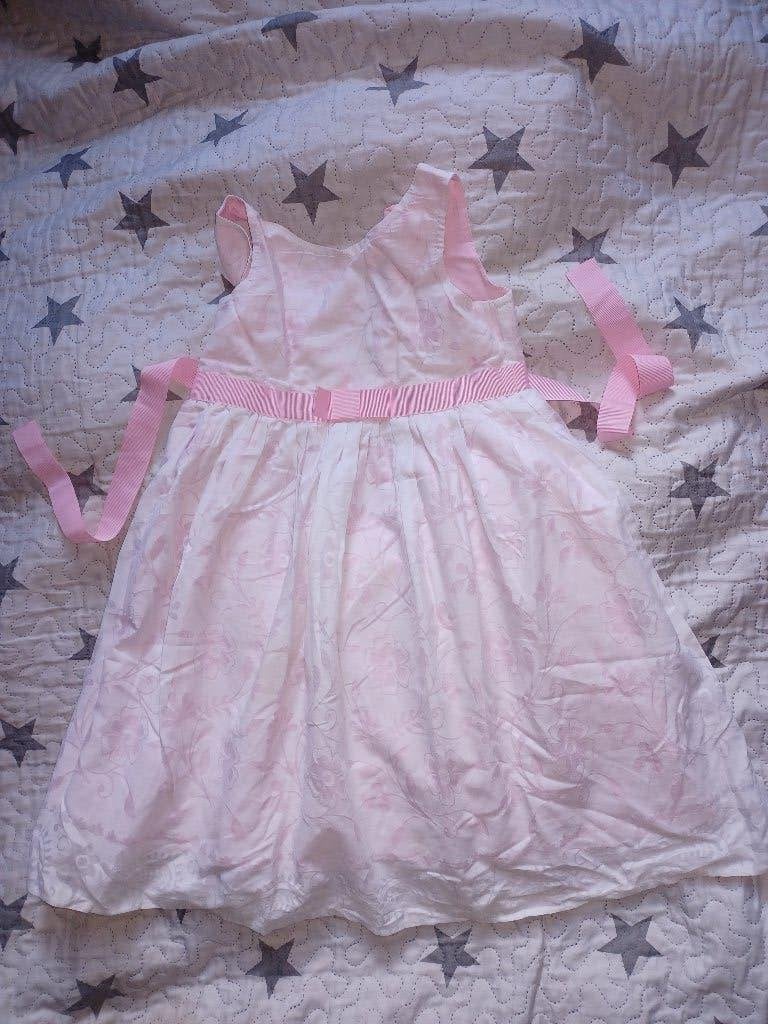 Une belle robe d'été/ fêtes?/ pour la fille 3 ans 98 cm, Enfants & Bébés, Vêtements enfant | Taille 98, Enlèvement ou Envoi, Fille